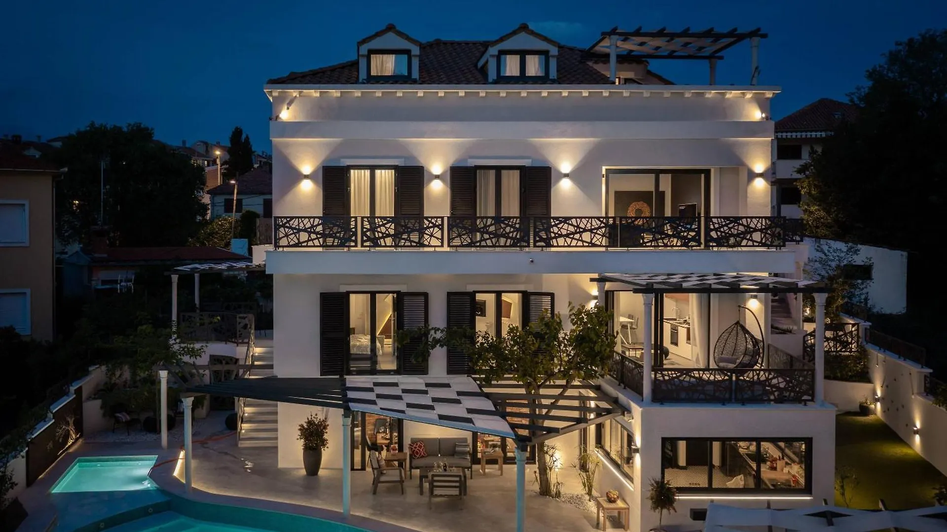 Stunning Villa Scorpaena With Swimming Pool Задар